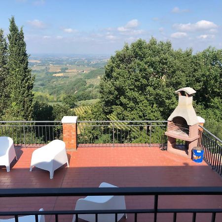 Appartamento Con Vista Sulle Colline Toscane Montespertoli Luaran gambar