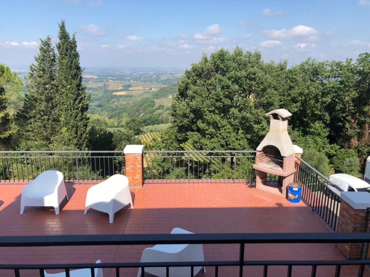 Appartamento Con Vista Sulle Colline Toscane Montespertoli Luaran gambar